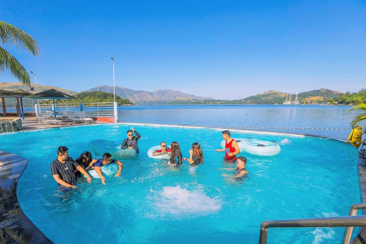 Whiterock And Waterpark Subic Bay