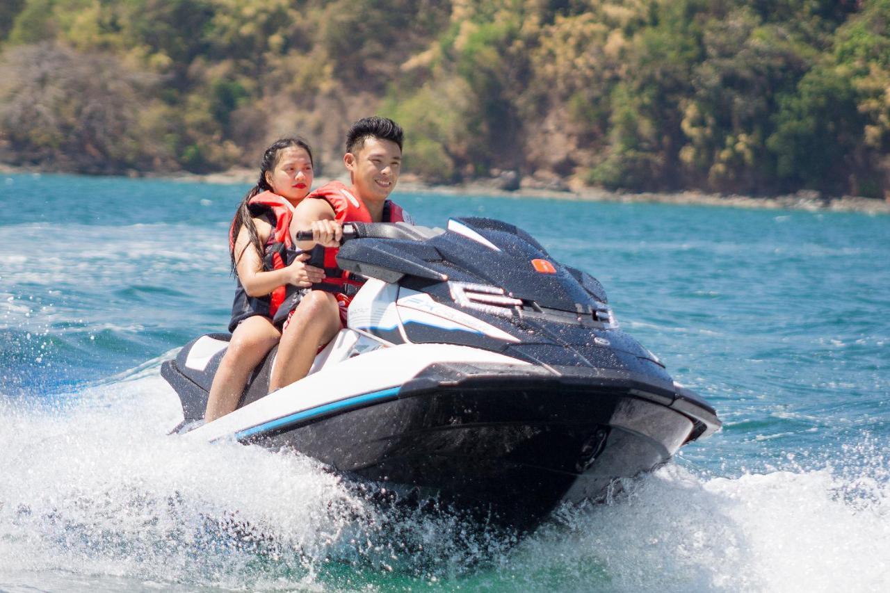 Resort Whiterock And Waterpark Subic Bay