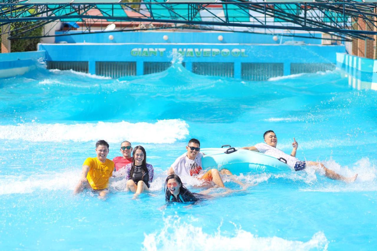 Whiterock And Waterpark 3* Subic Bay