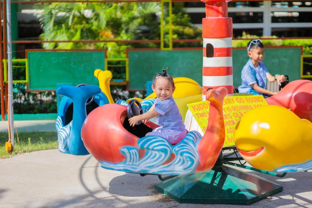 Whiterock And Waterpark 3* Subic Bay
